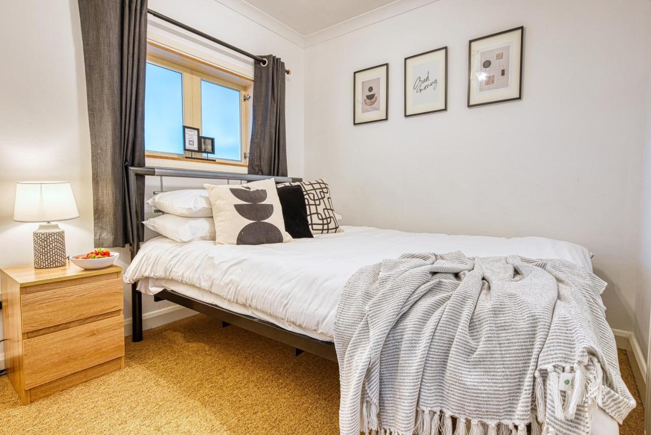 Cosy 3 Bed Apartment In Southam, Sleeps 6 Southam  Exterior foto
